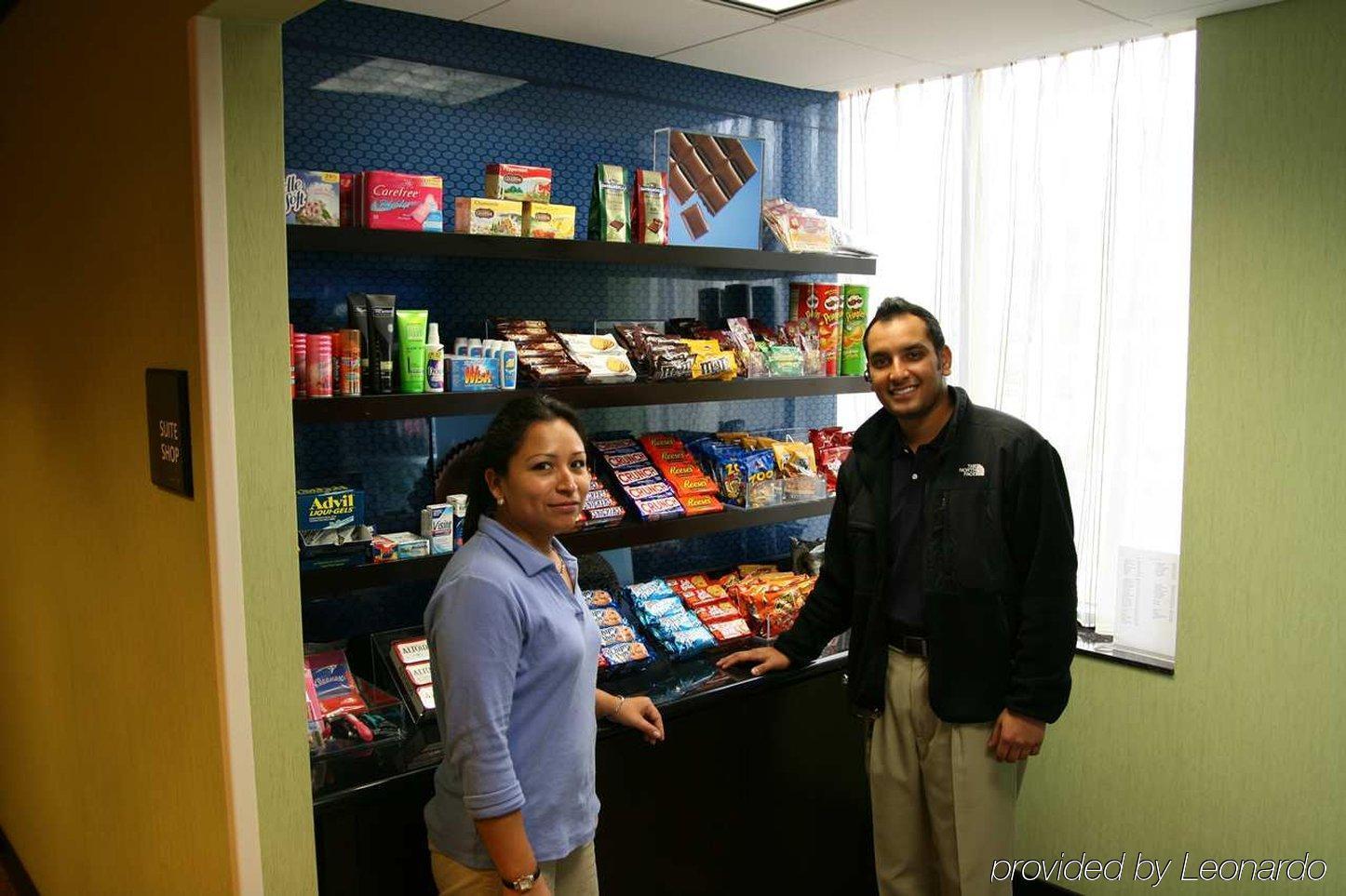 Hampton Inn Jericho - Westbury Konforlar fotoğraf