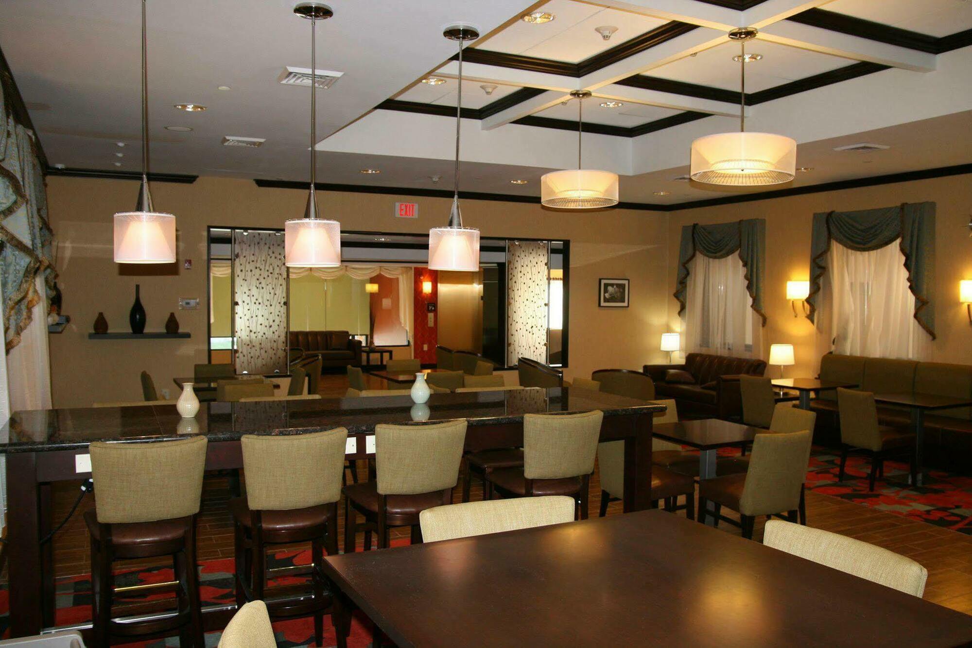 Hampton Inn Jericho - Westbury Restoran fotoğraf